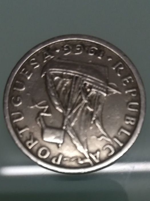 Moeda portuguesa 5$00 1966