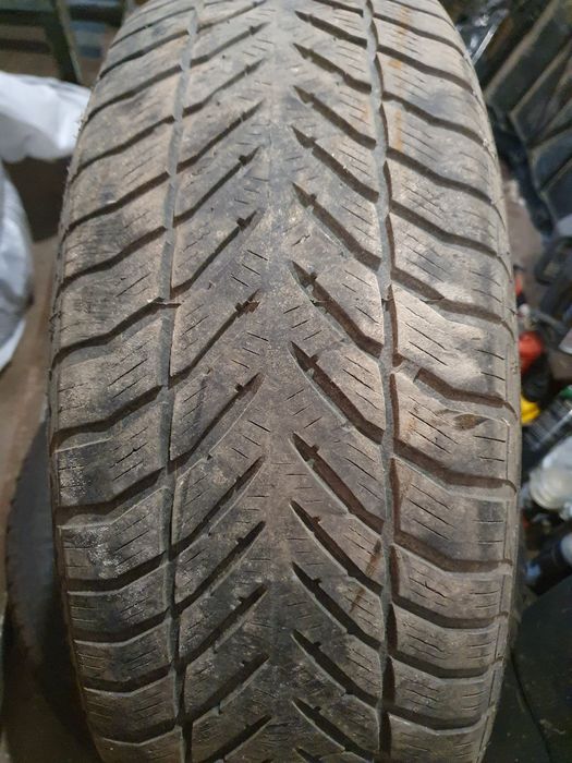 Резина Good Year r16 205/60 зима одно колесо