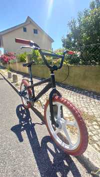 Vendo BMX  nova/restaurada