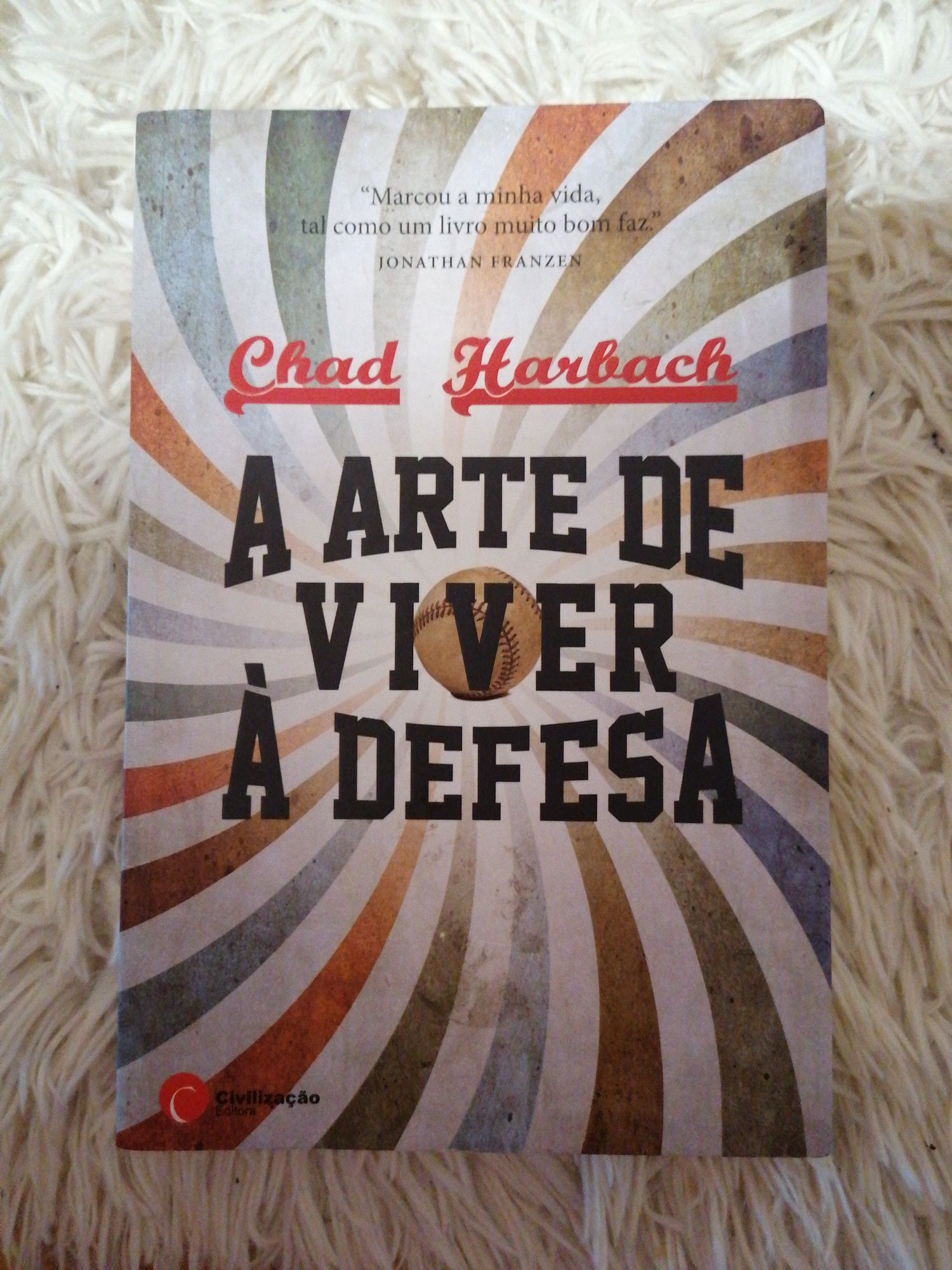 Livro "A arte de viver à defesa"