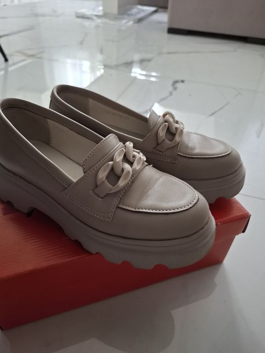 Лофери жіночі 37 розм шкіра