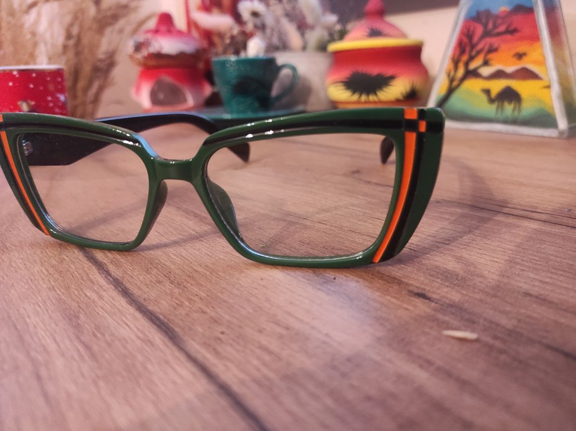 Okulary zielone kocie oczy oprawki z pazurem nowoczesne modne