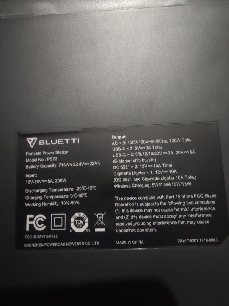 BLUETTI PS72 700W 716Wh 100-120 vac зарядна станція безперебійка