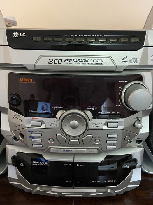 Музичний центр LG