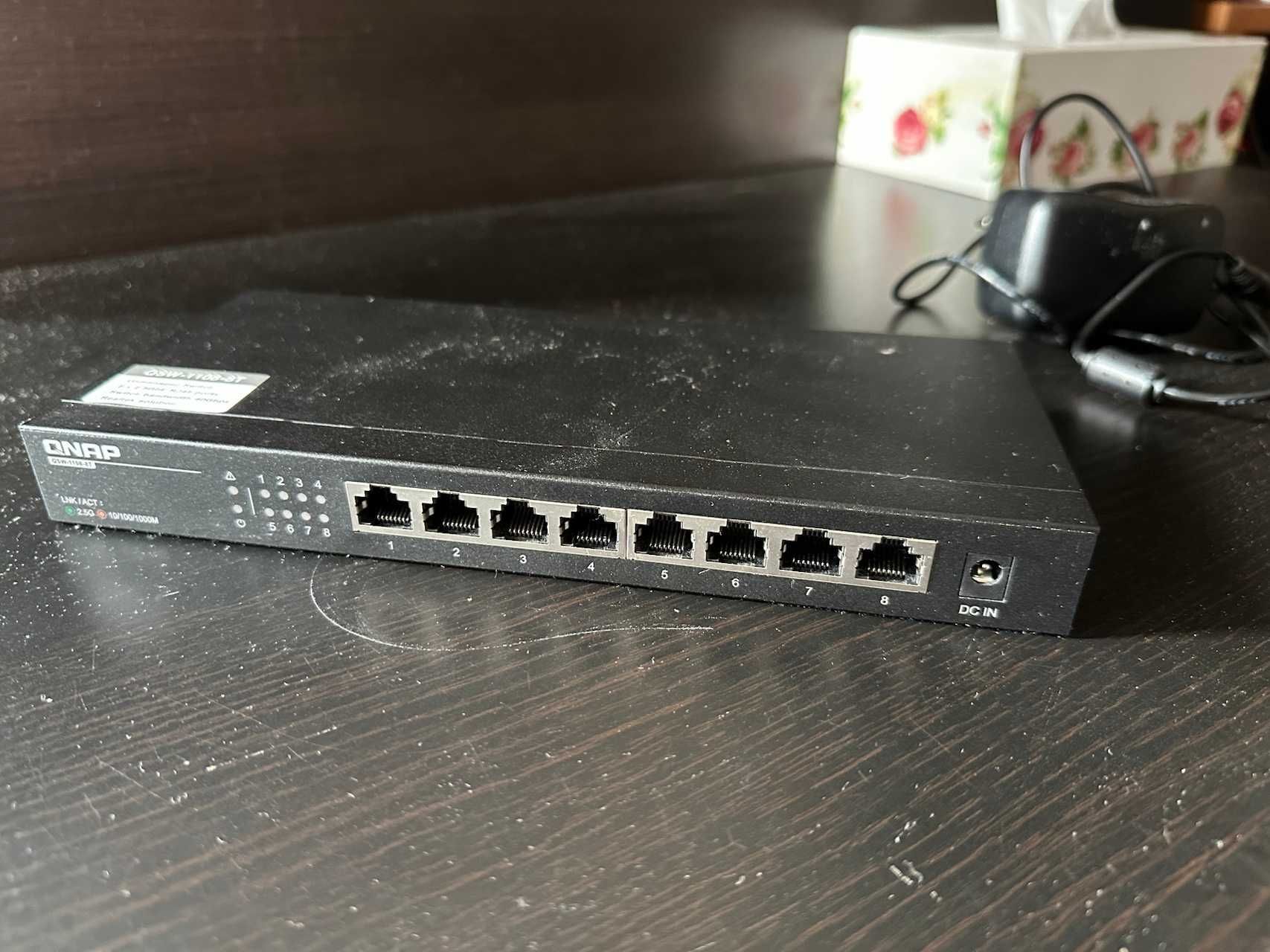 Switch Sieciowy 2.5 GbE RJ45 QNAP QSW-1108-8T