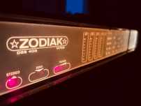 Idelany Zodiak 402, ampituner z epoki Prl.