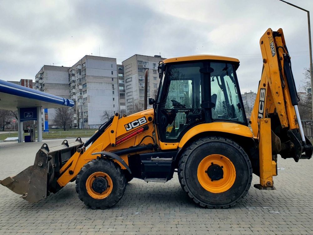 Продам jcb 3cx