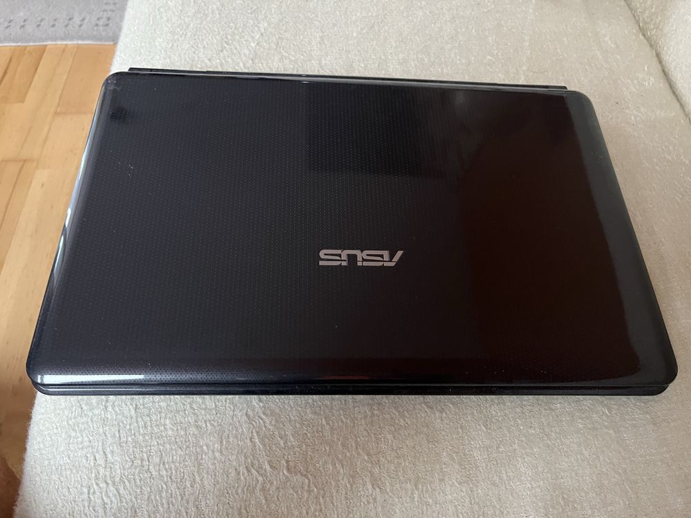 Laptop 17 cali asus