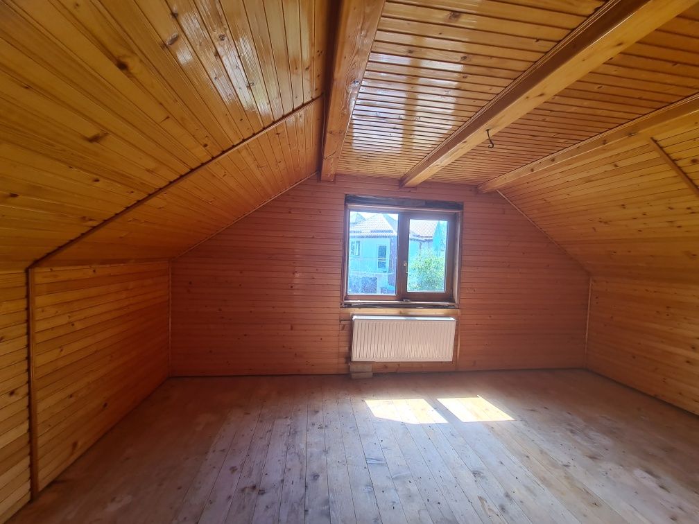 Продам будинок з виходом до р Дніпро