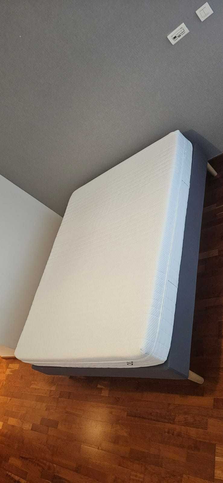 Cama 160x200, semi-nova (apenas 9 meses de uso)!