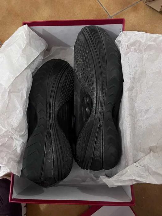 Sapatos Ténis  Pirelli 42 novo parte do couro (sola descolou um pouco)