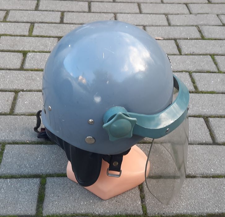 Milicja stary kolekcjonerski kask milicja wz 83 zomo ormo kask prl mo