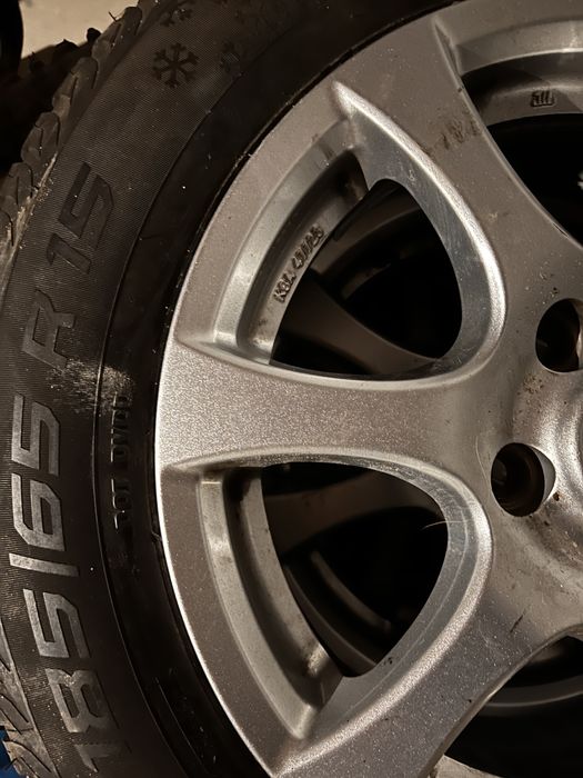 Opony zimowe z felgami 5x112 185/65/15