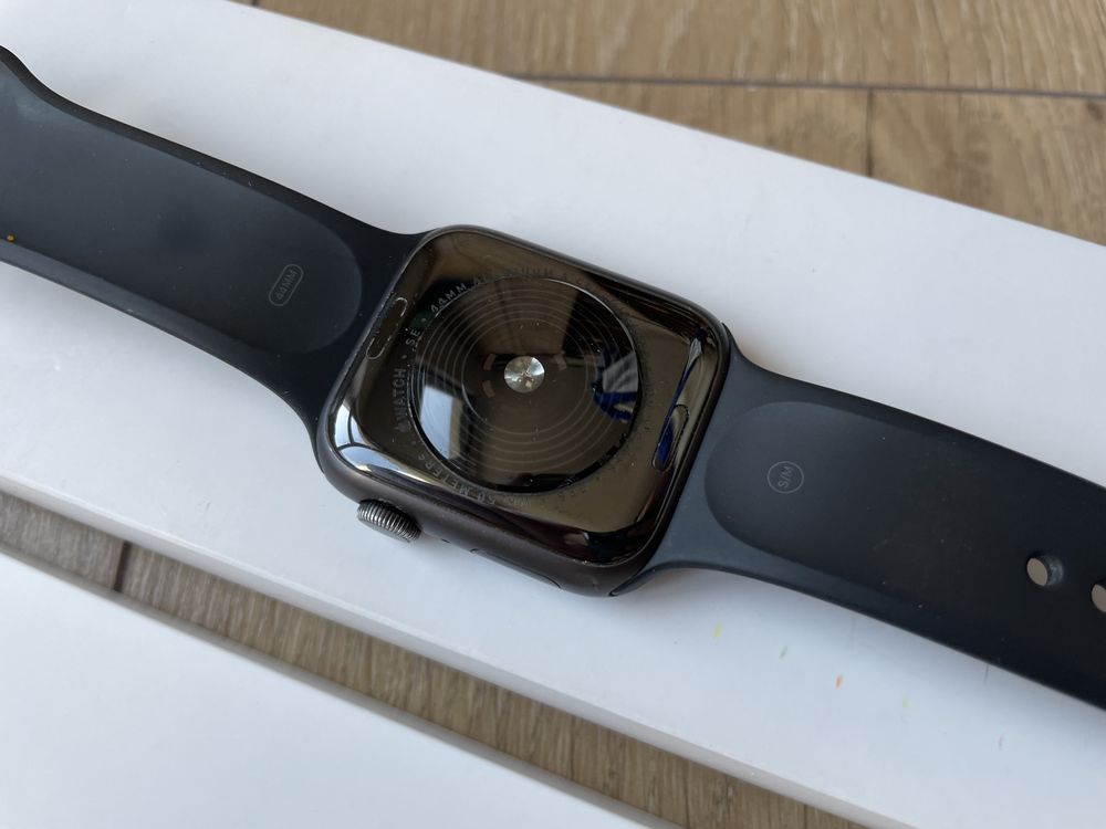 Idealny Apple Watch serii SE 44 mm SPACE GRAY w PERFECYJNYM stanie!