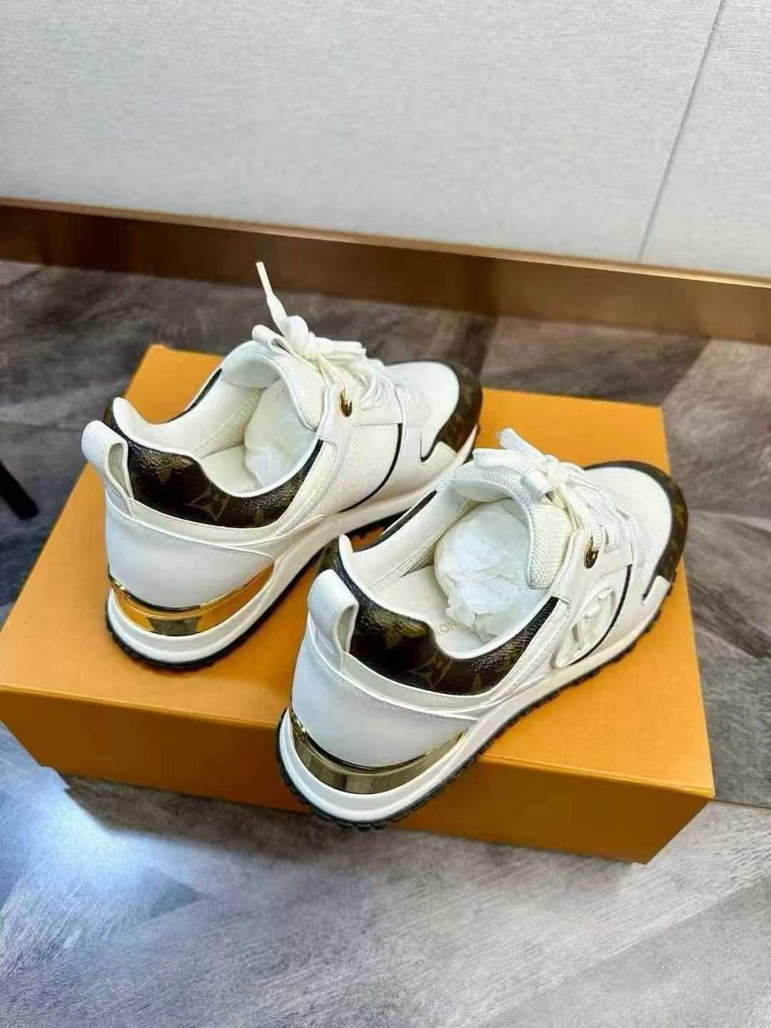 LOUIS VUITTON Run Away Sapatilhas em Couro Tamanho Personalizado