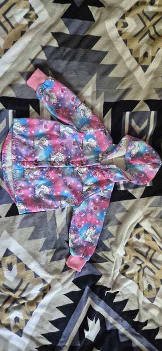 Вітровка осіння з єдинорогами