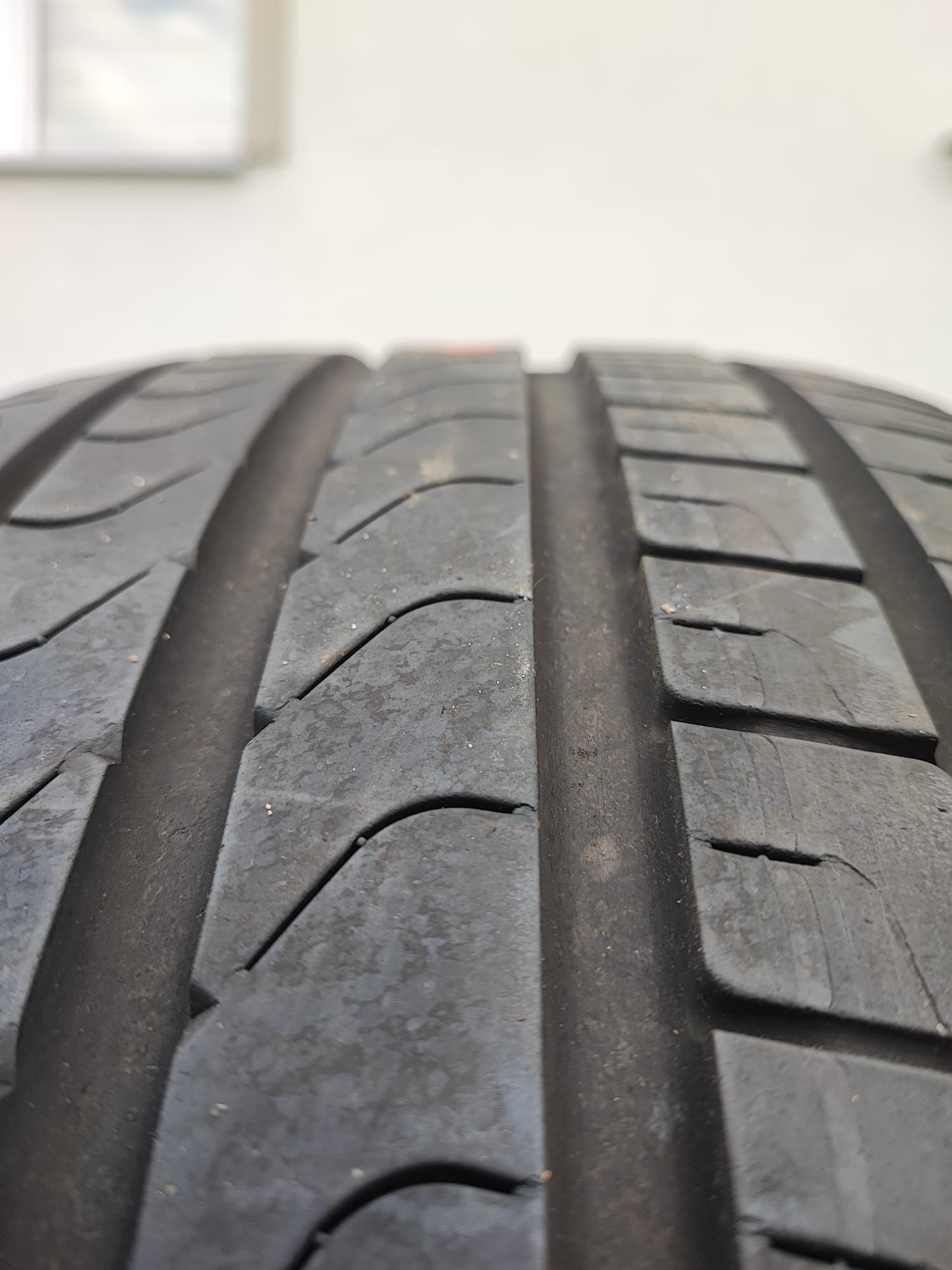 Pirelli 275/40 r21