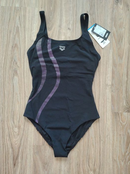 Купальник Arena новий розмір 42