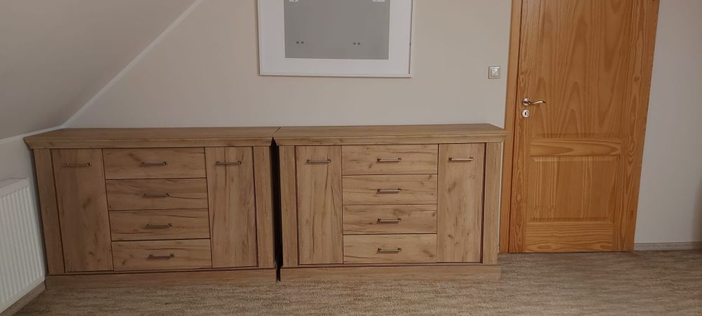 2 komody w kolorze dębu + stolik