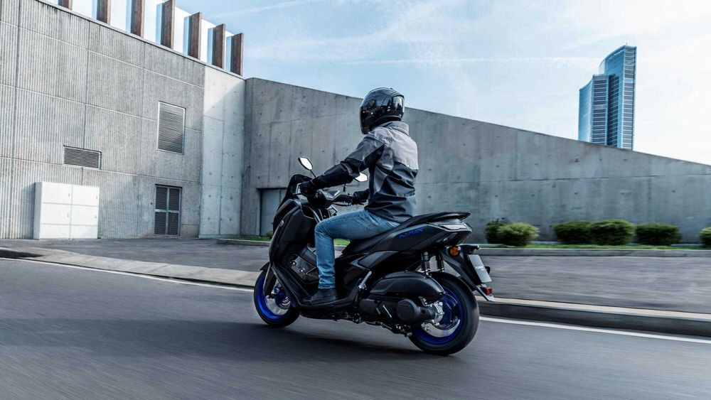 Aluguer Scooter Yamaha Nmax Semana