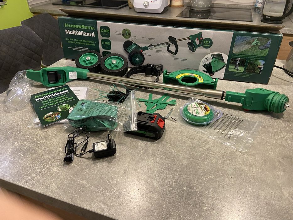 Podkaszarka akumulatorowa