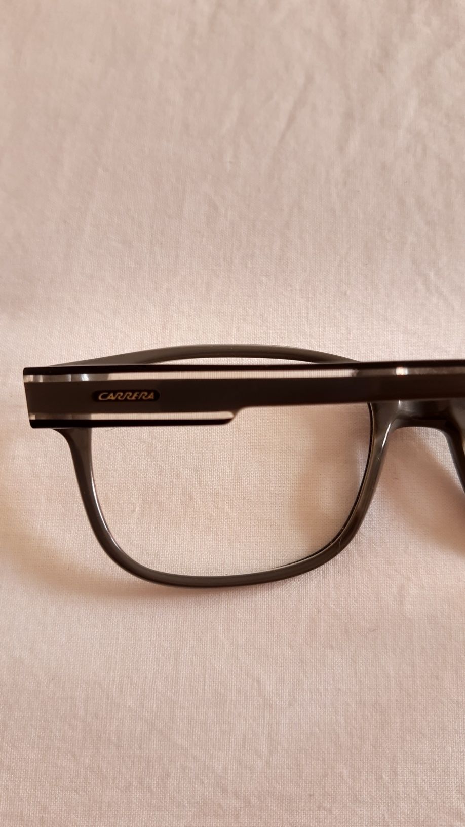 Óculos Carrera originais preto e cinza