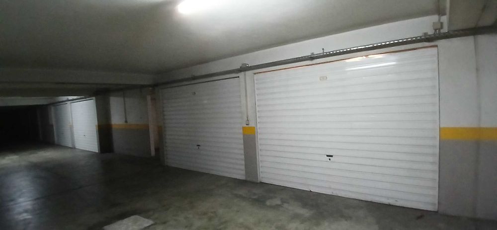 Garagem fechada centro de Vizela