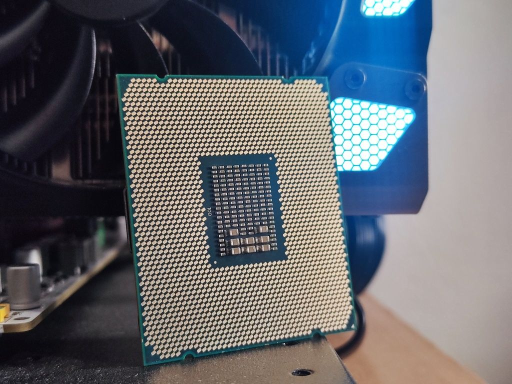 CPU Intel Xeon 2660V4 14/28