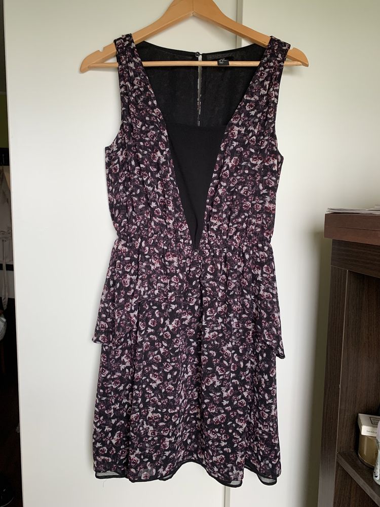 Fioletowa sukienka w kwiatowy wzór H&M