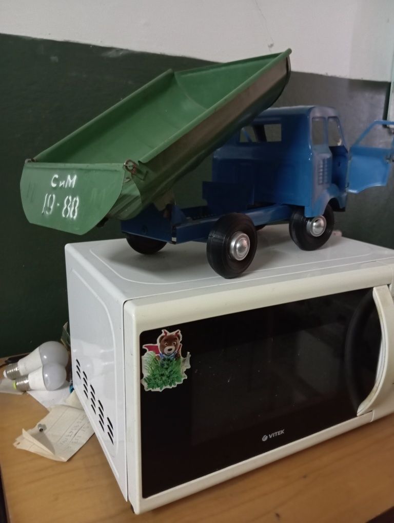 Игрушки машинки СССР! Грузовик МАЗ - СиМ