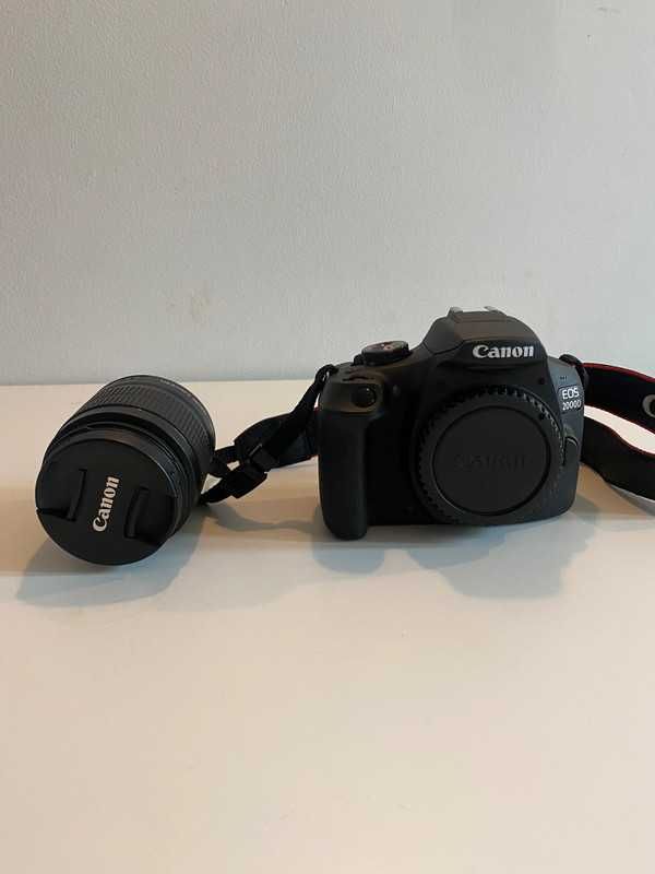 Canons EOS 2000D for sale