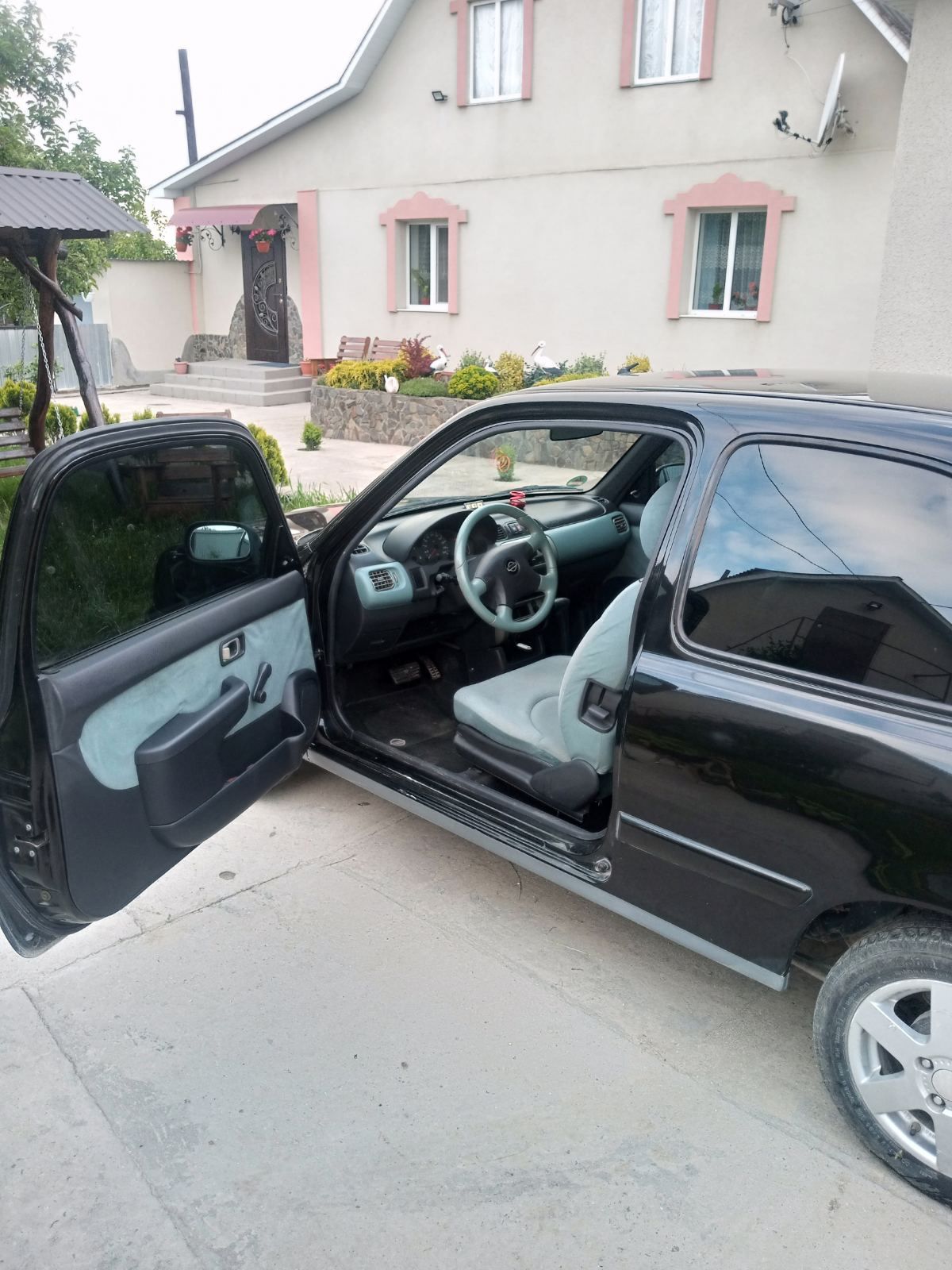 Авто Nissan Micra