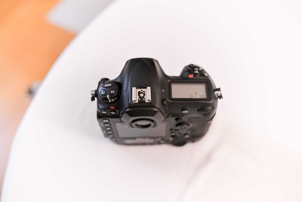 Vendo Nikon D5 - 100% funcional