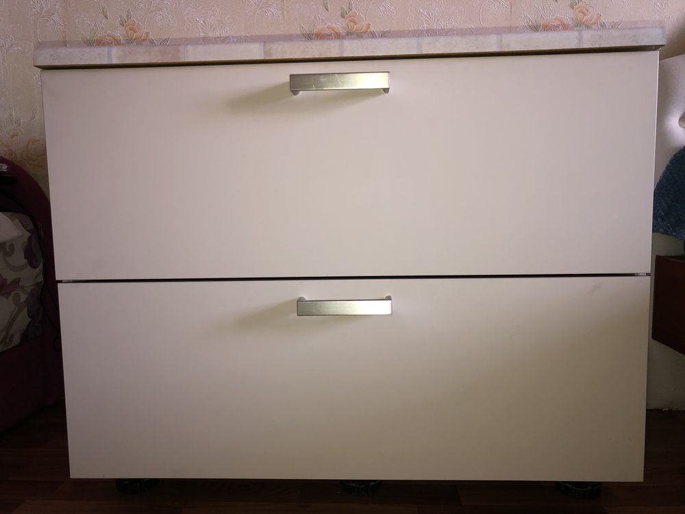 Комод/тумба з фурнітурою Miele