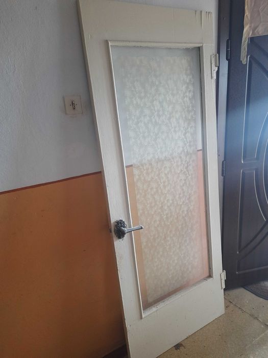 Продам б/у двері
