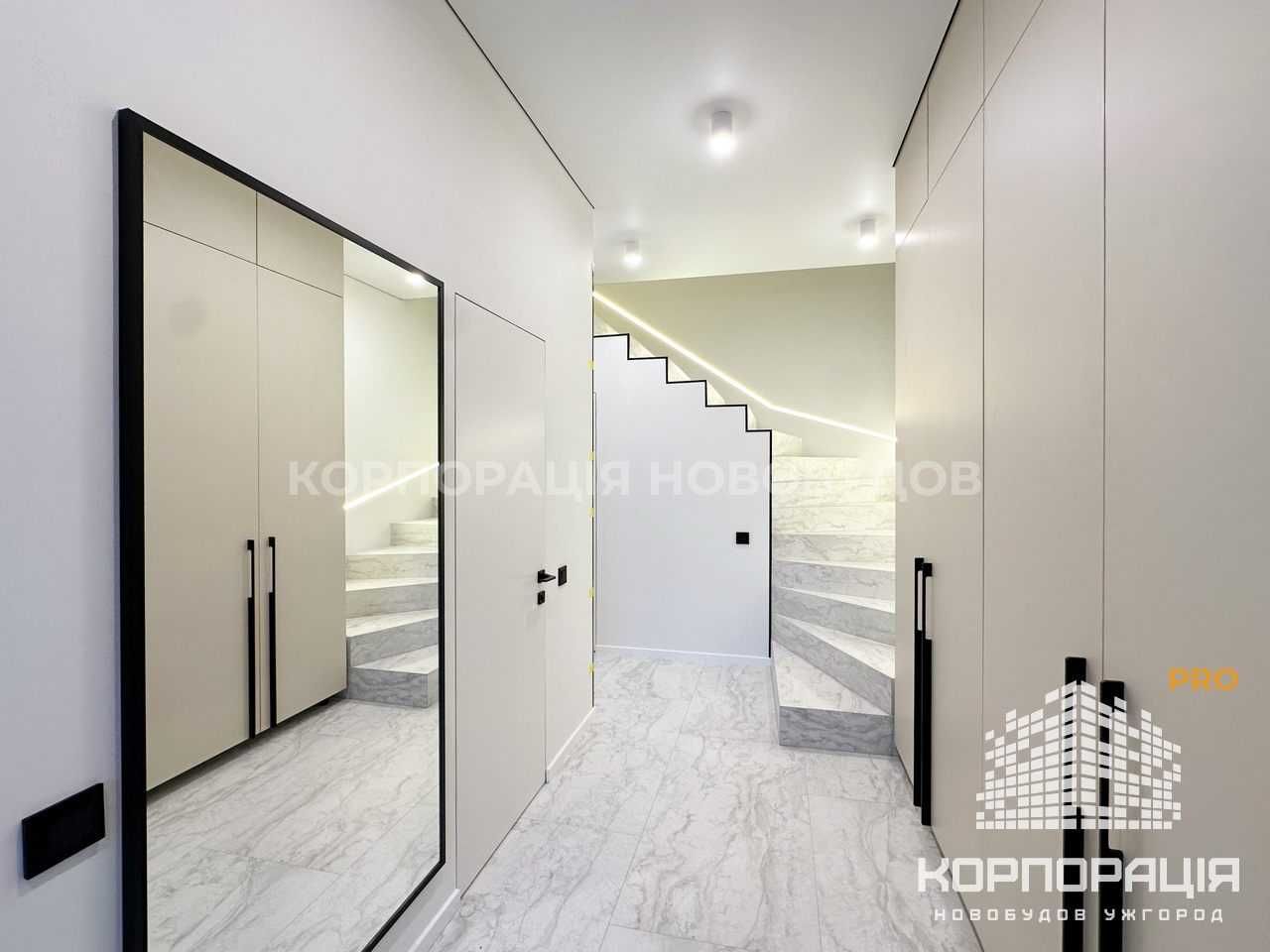 Продаж котеджу з дизайнерським ремонтом, меблями, технікою, каміном