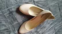 Buty kremowe nowe