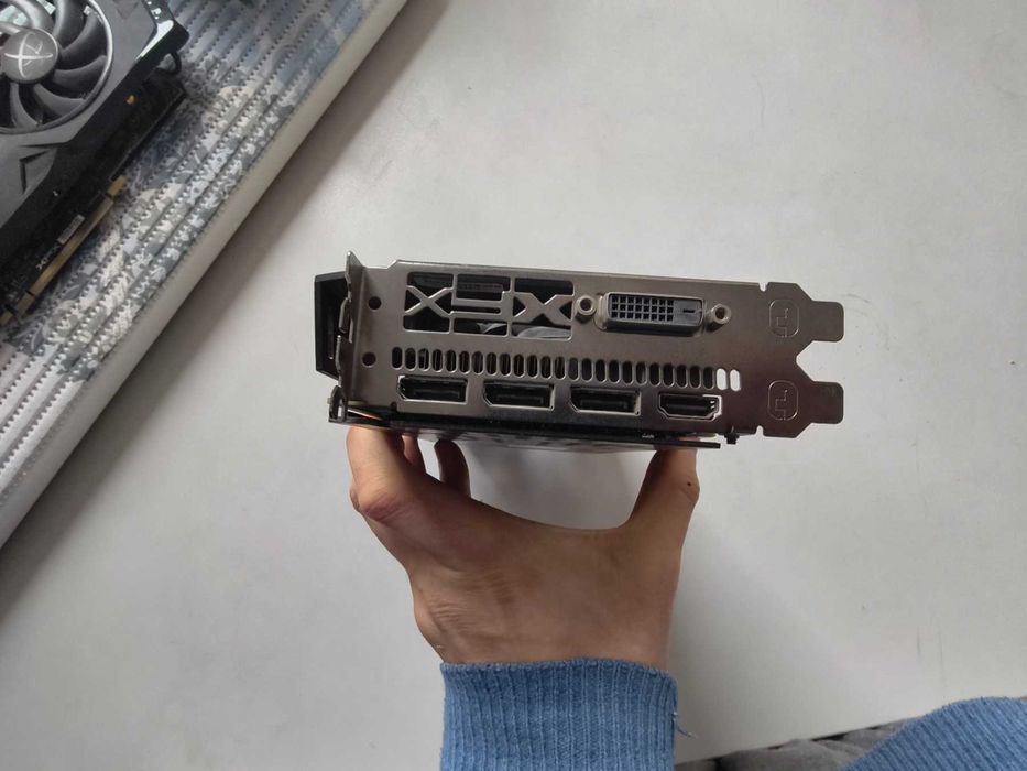 Відеокарта RX 470 8gb Артефакти! В ремонт!