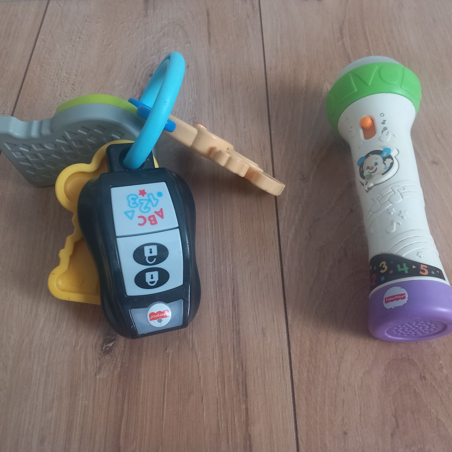 Mikrofon + pilot Szczeniaczka uczniaczka Fisher Price
