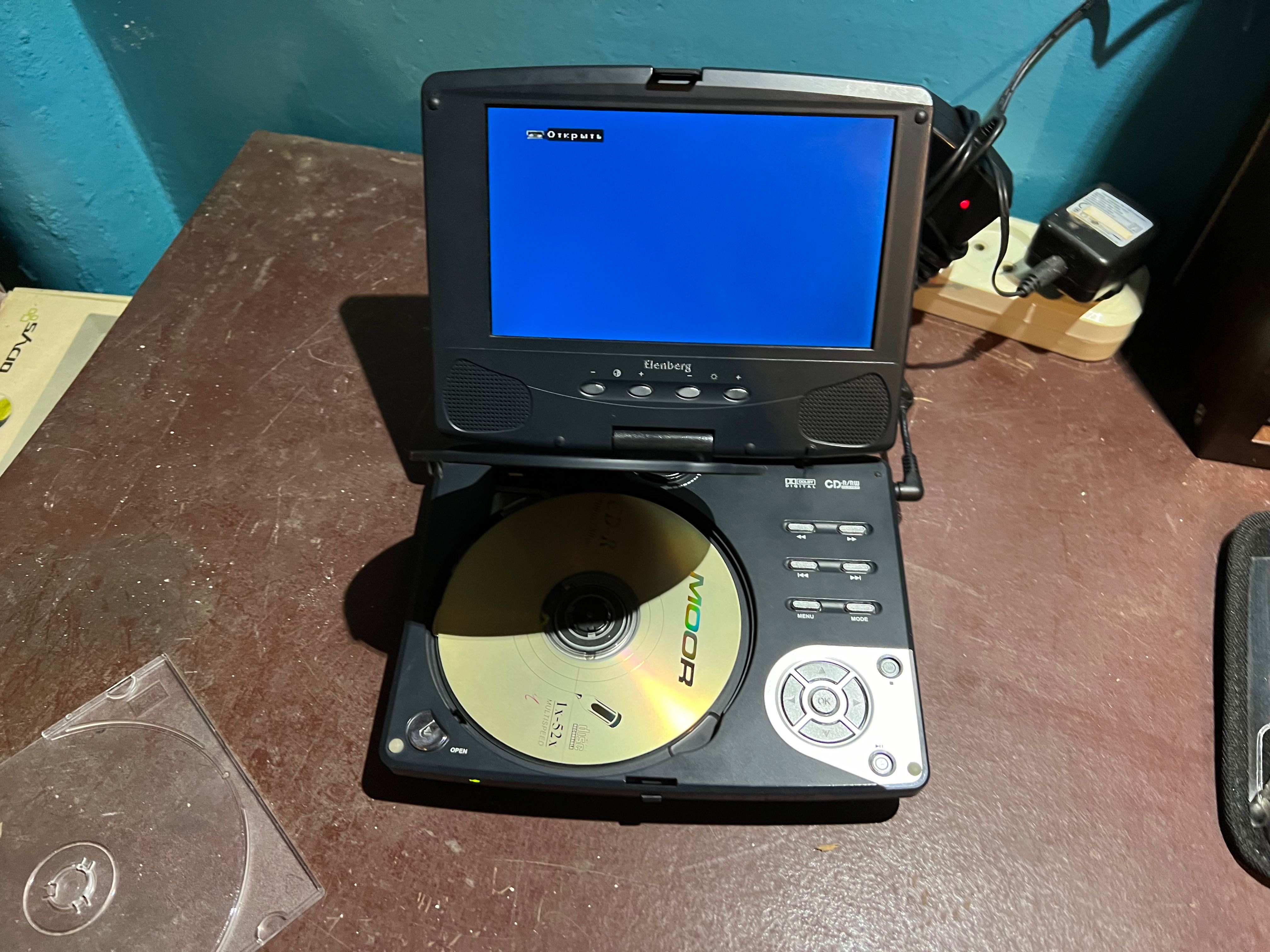 "Портативний DVD-player
Elenberg"