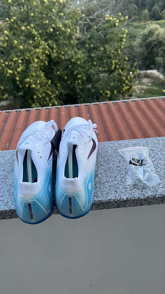 Chuteira Nike mercurial