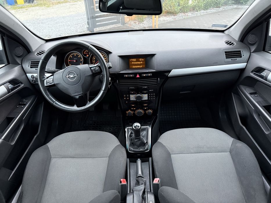 OPEL ASTRA 1.7 CDTi 110KM !!KLIMA ,Grzane Fotele ,LIFT !!Piekna 2010r!