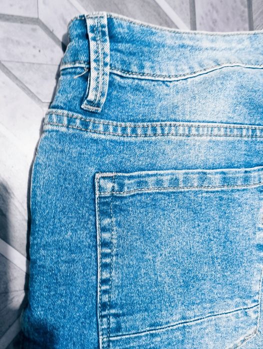 Джинси чоловічі сучасні, для молоді.