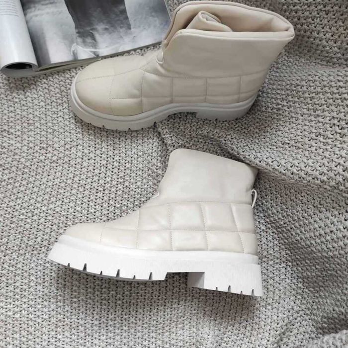 Стильні молочні черевики осінь - тепла зима єврозима екошкіра. 38-39р