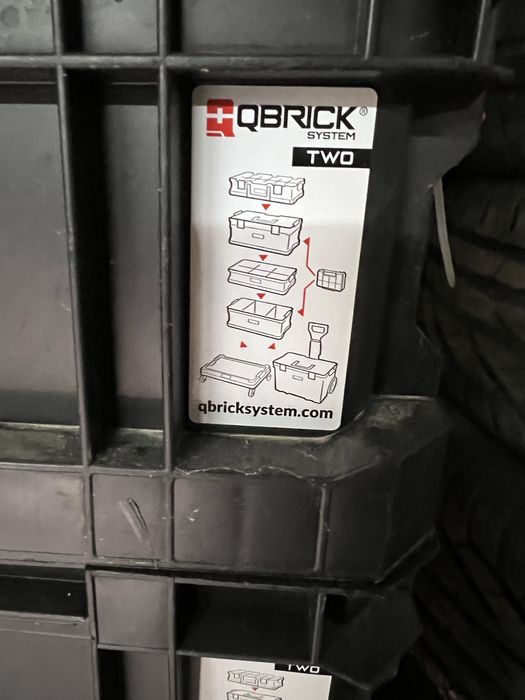 Skrzynki narzedziowe na kolach qbrick system
