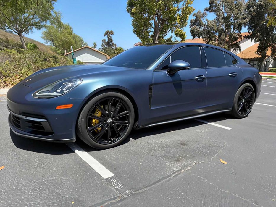 Porsche Panamera      2018