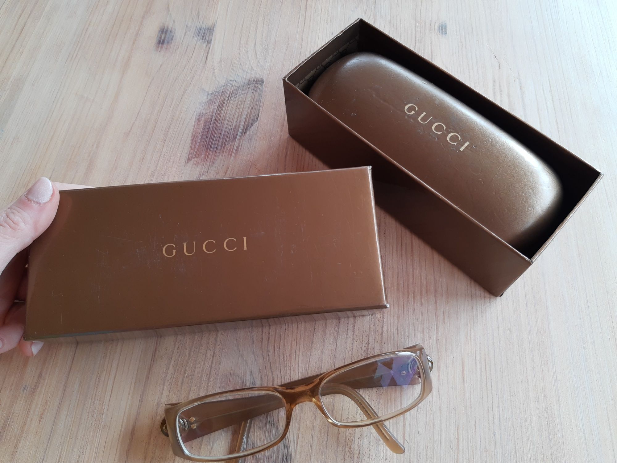 Oprawki okulary korekcyjne Gucci w kolorze nude