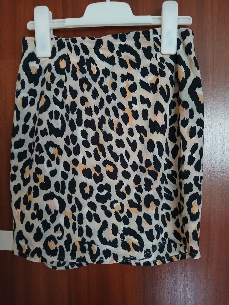 Saia de senhora tam xs marca Berska