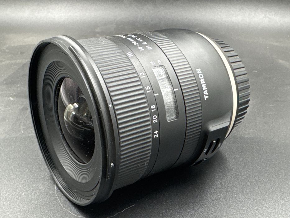 Lente Tamron 10-24mm F/3.5-4.5 Di II VC HLD