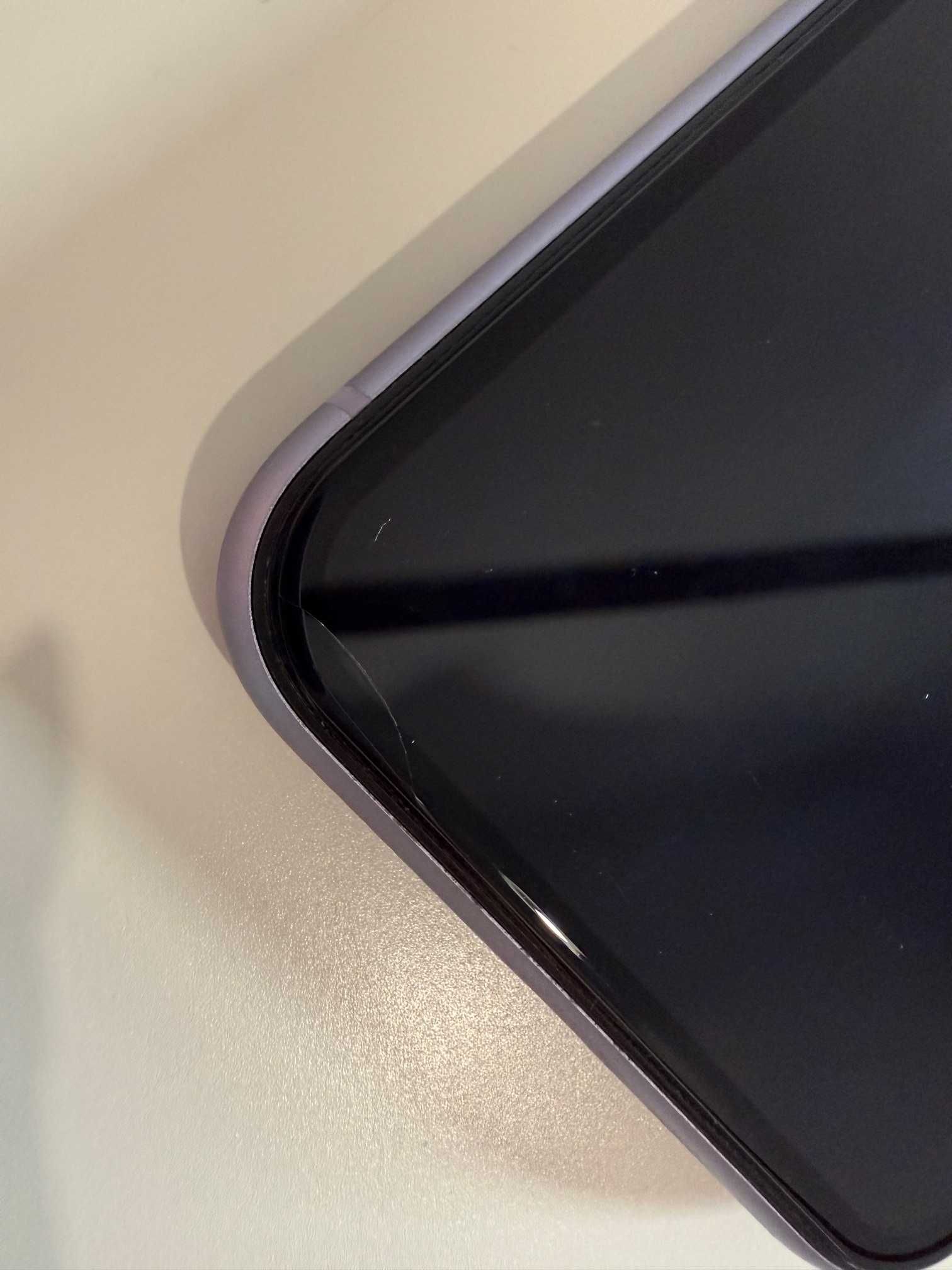 Sprzedam iPhone 11 64GB – bardzo dobry stan